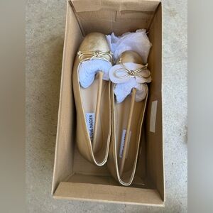 Steve Madden Eddie Gold Leather Flats / Size 6 / New in box